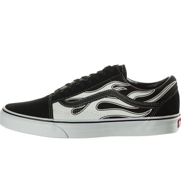 Vans Black and White Sneakers with Classic Skate-Style Design - Picture 2 of 4